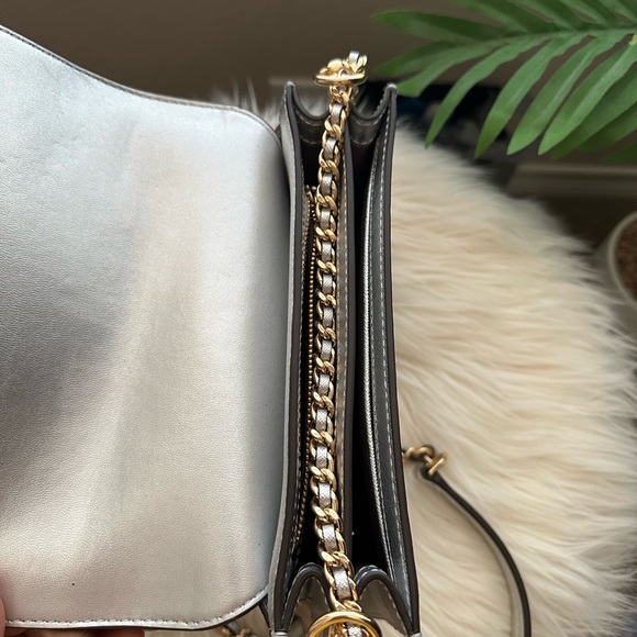 Tory Burch Robinson Metallic - Picture 4 of 5